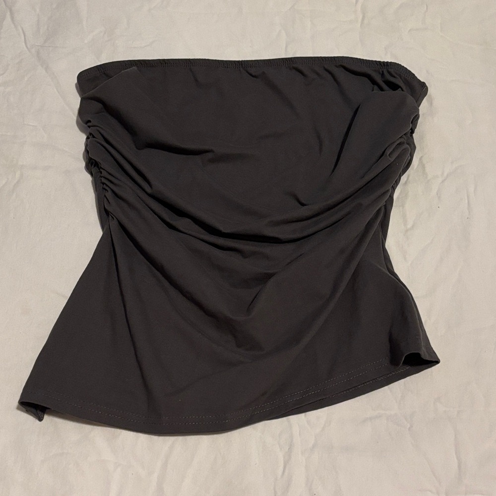 SHEIN Black Strapless Crop Top